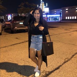 Meet your Posher, Laura